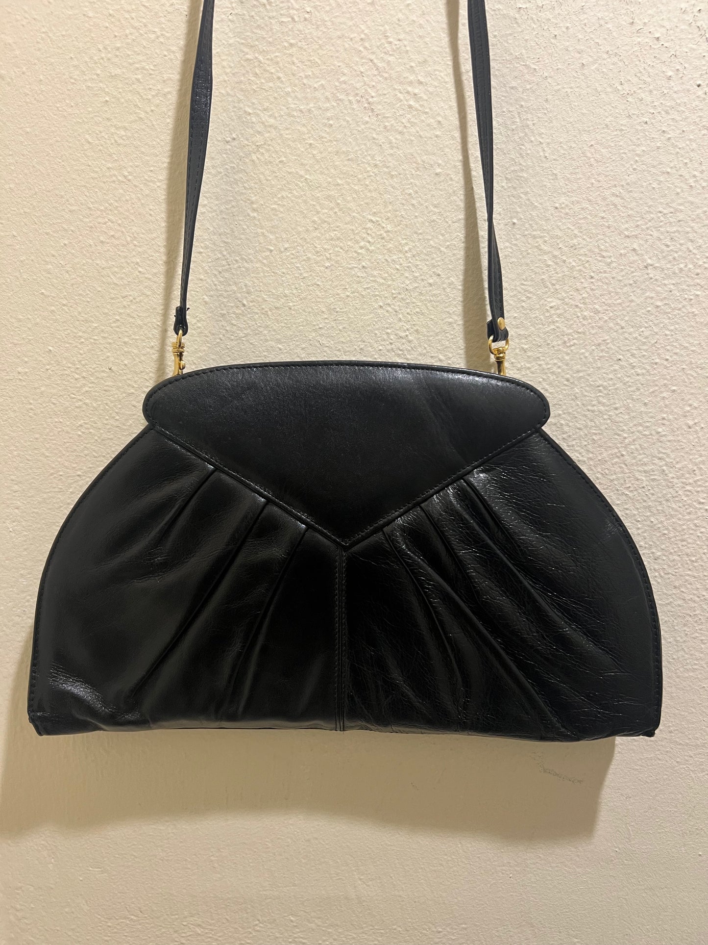 BORSA NERA A TRACOLLA