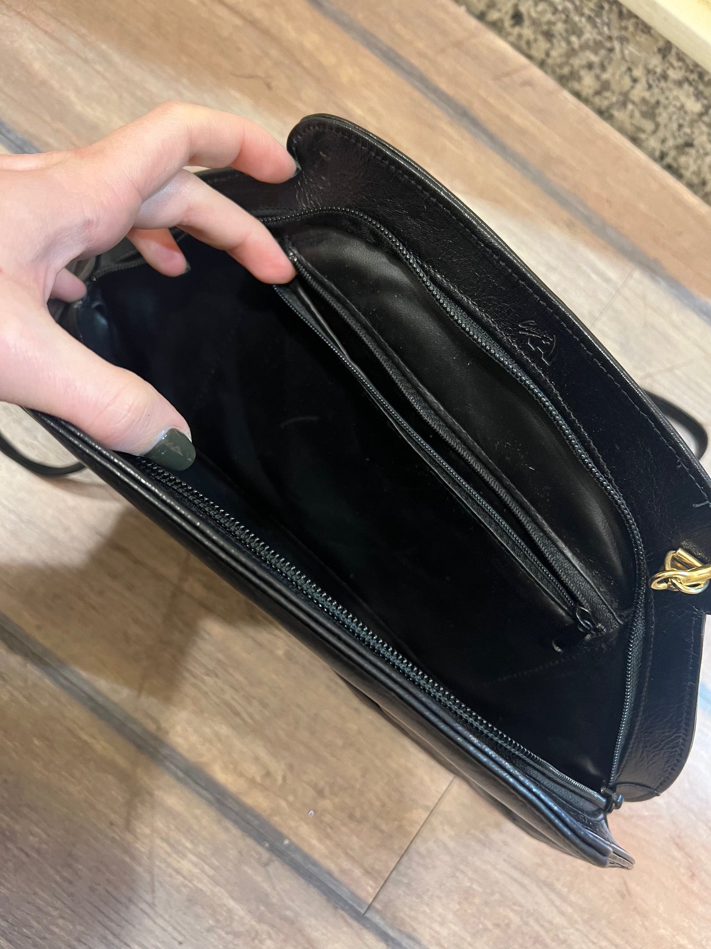BORSA NERA A TRACOLLA