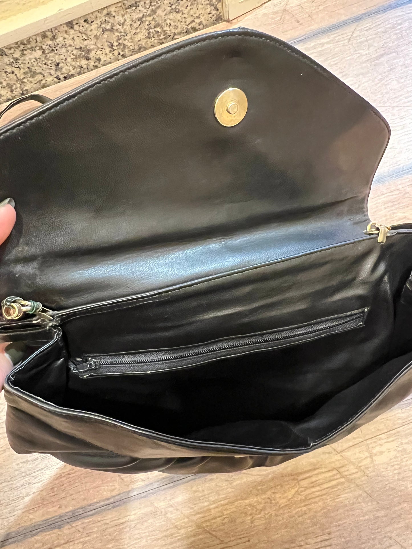 BORSA NERA CON PENCE