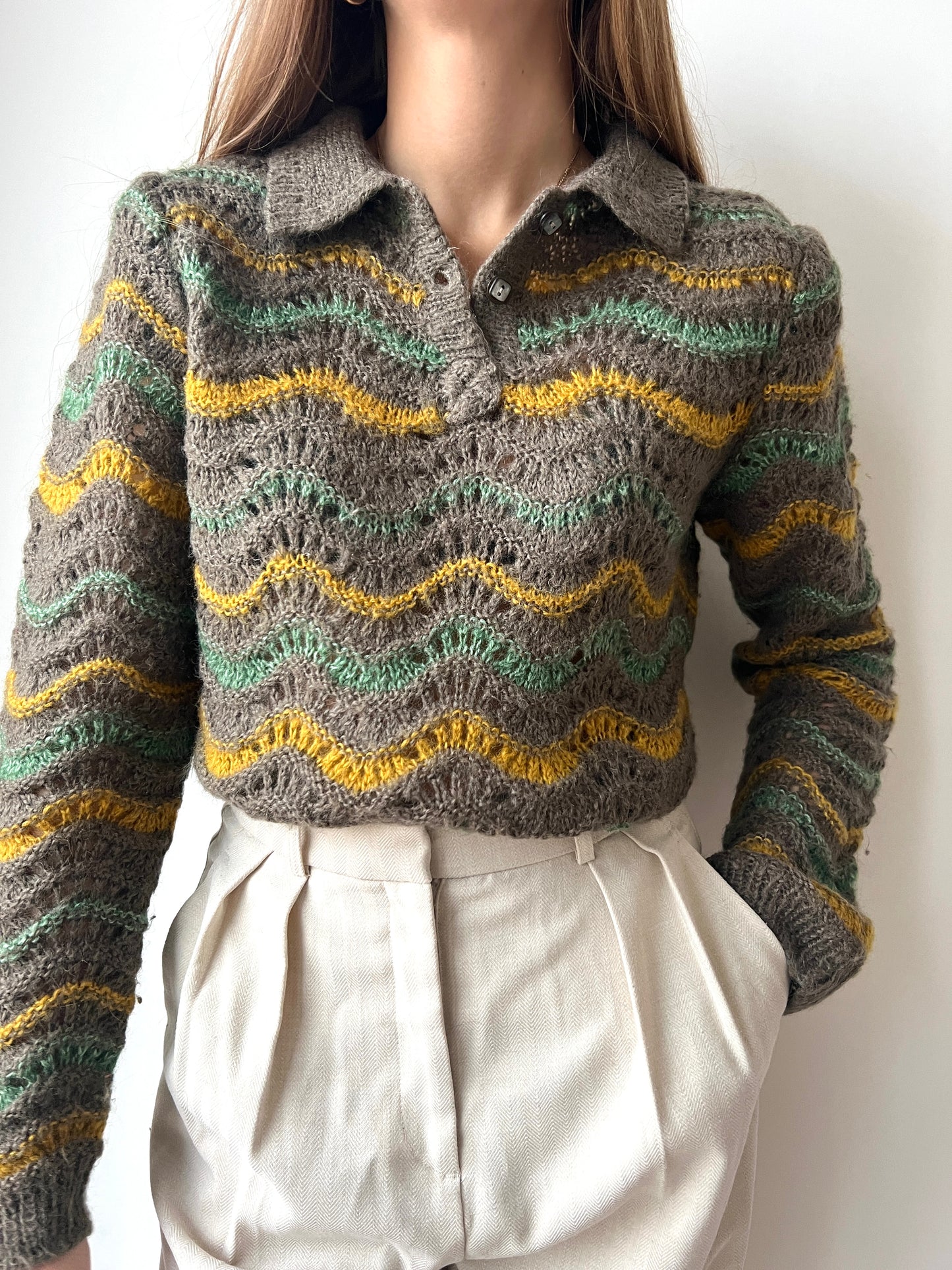 MAGLIONE CON COLLETTO