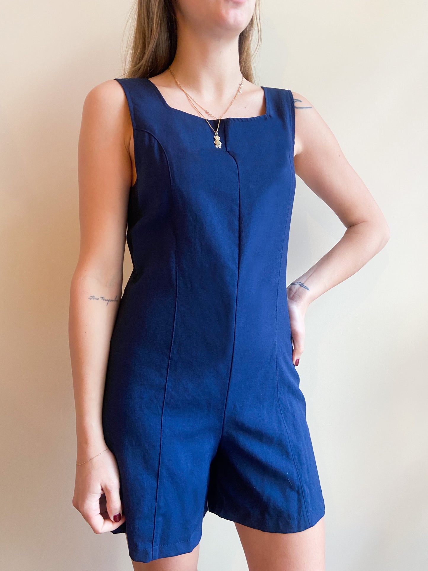 JUMPSUIT CORTA