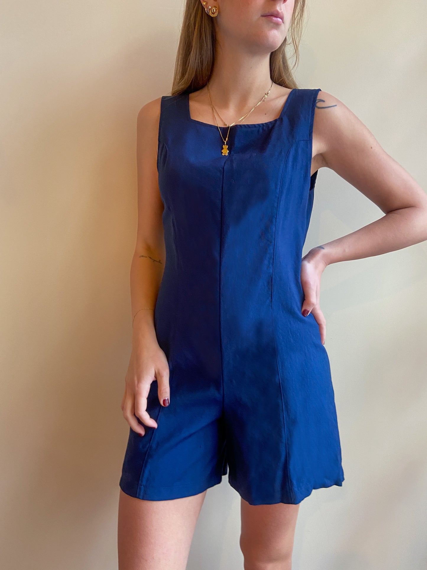 JUMPSUIT CORTA