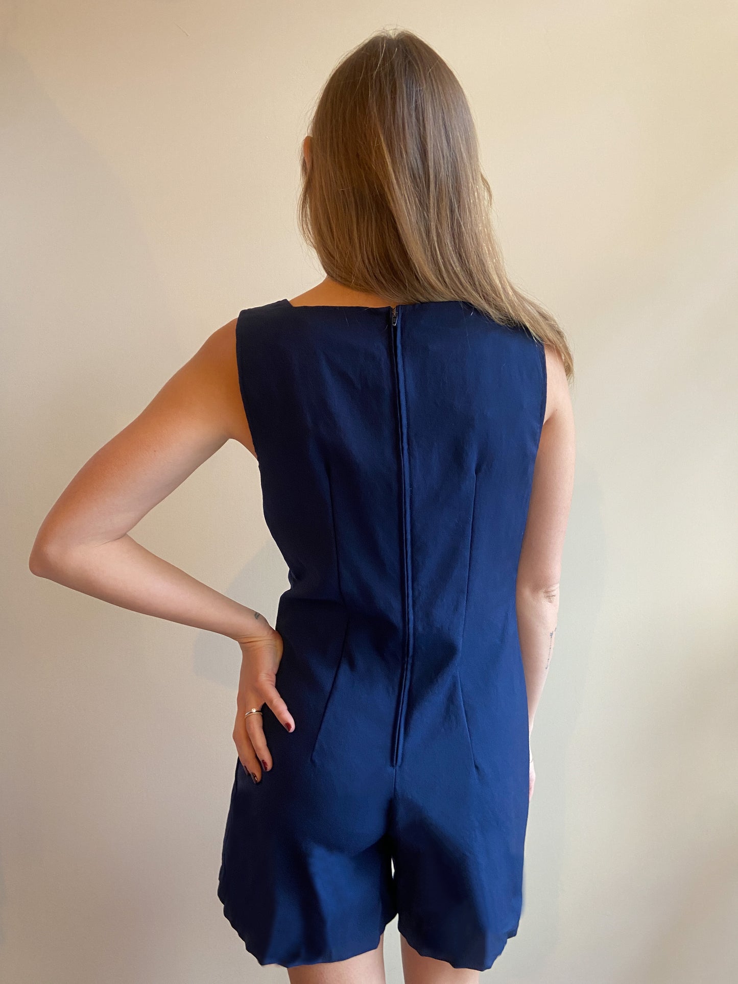 JUMPSUIT CORTA